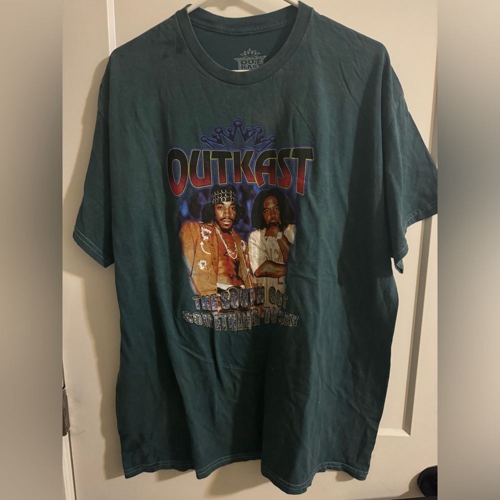 Outcast Tee size XL NWT